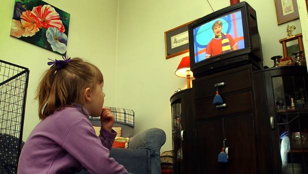 5 Positive And Good Habits of Watching Television for Children
