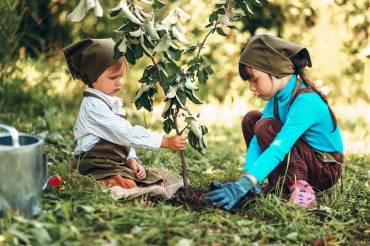 Best Ways to Teach your Child Maintain Eco-Friendly Environment